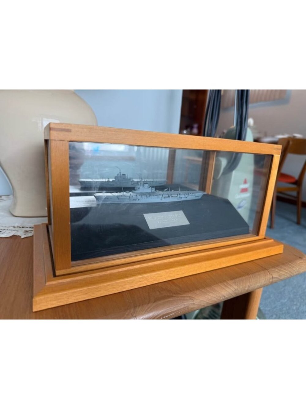 HMS Indomitable 1:1250 with Wood & Glass Diorama Box